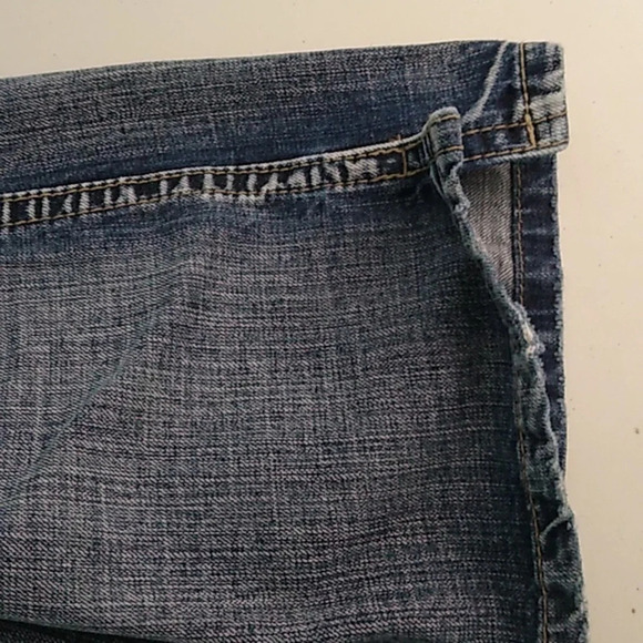 MAURICES JENNA, BOOTCUT, MIDRISE, SIDE LEG VENT, LIGHTLY DISTRESSED, LONG, JEANS - Picture 12 of 16